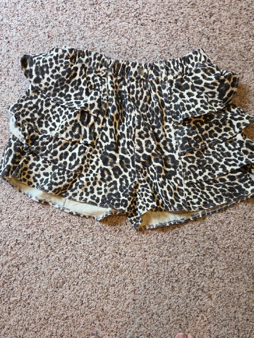 Leopard Print Ruffled Shorts - Elastic Wasit - Picture 3 of 6